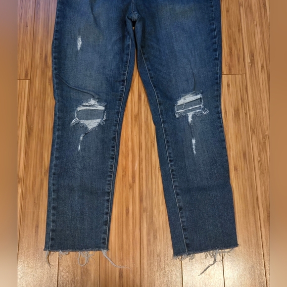 Levis Distressed 721 High Rise Blue Jeans - Picture 2 of 8